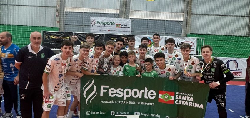 Sub-18 da Chape Futsal d&aacute; show e conquista t&iacute;tulo para Chapec&oacute;
