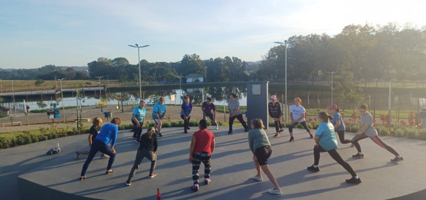 Atividade f&iacute;sica coletiva no CSF Belvedere promove sa&uacute;de e bem-estar para a comunidade