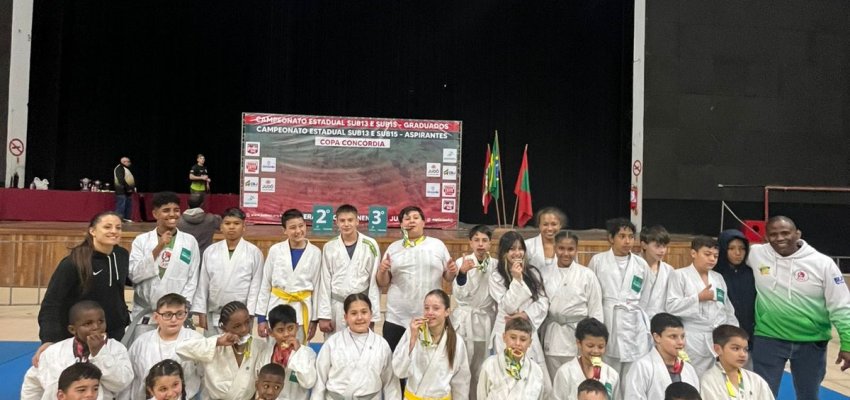 Prefeitura de Chapec&oacute;/APAJ &eacute; campe&atilde; estadual Sub 15