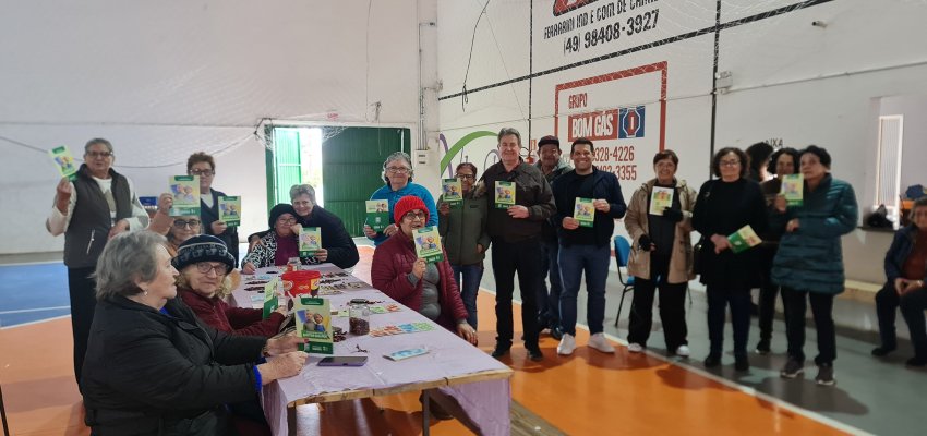 Procon de Chapecó orienta idosos sobre cuidados para evitar golpes
