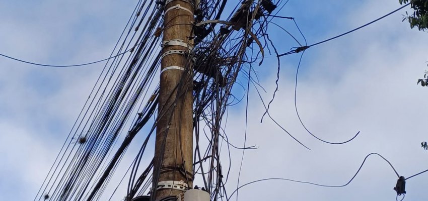 Prefeitura de Chapec&oacute; far&aacute; o correto descarte para fios inserv&iacute;veis