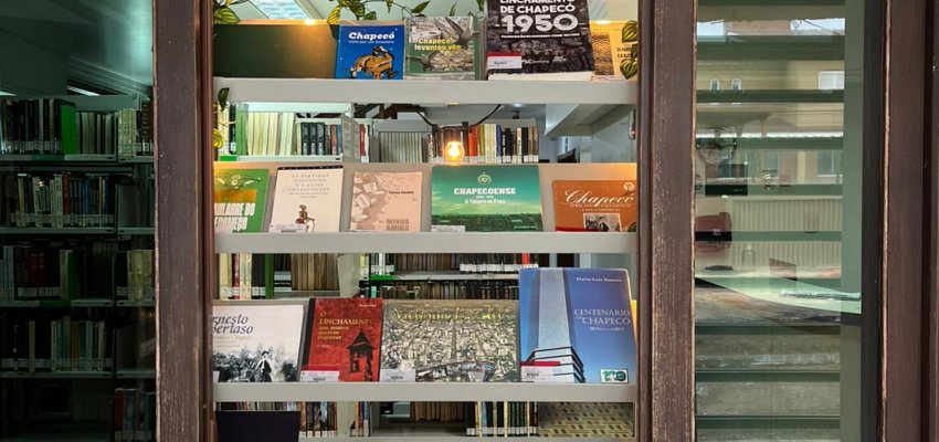 Biblioteca P&uacute;blica celebra 108 anos de Chapec&oacute; com a exposi&ccedil;&atilde;o "Janelas Liter&aacute;rias"