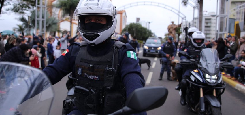 Desfile homenageia os 108 anos de Chapecó