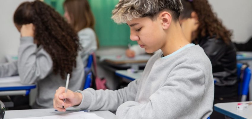 Estudantes da rede municipal de ensino participam da 1&ordf; fase da OMOC