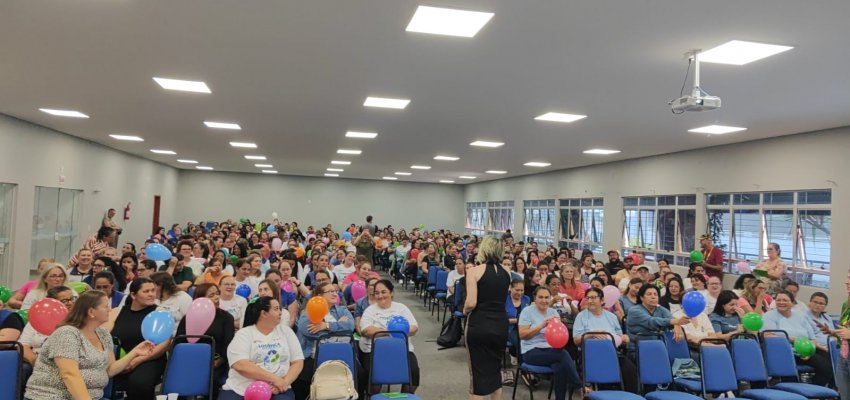 Agentes de sa&uacute;de e de endemias recebem capacita&ccedil;&atilde;o sobre res&iacute;duos s&oacute;lidos