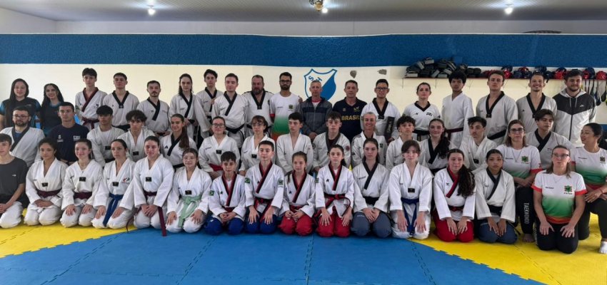 Atletas chapecoenses integram a Seleção Catarinense de Taekwondo de Poomsae