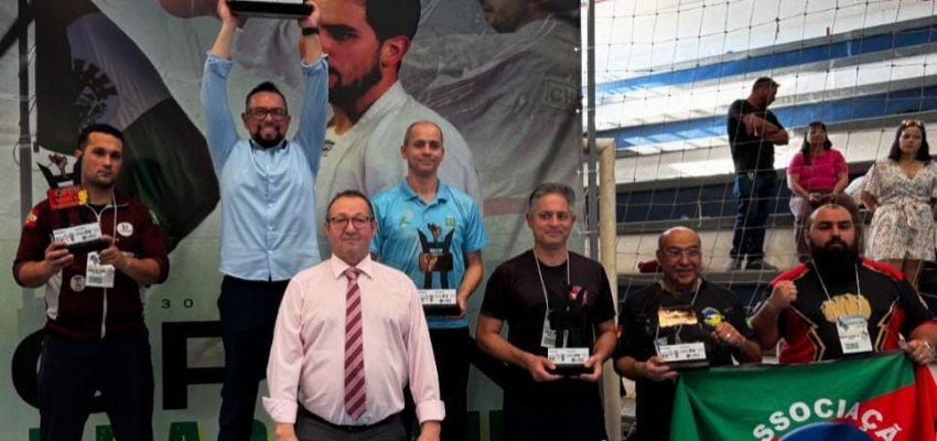 Chapecó conquista Open Brasil Sul de Karate