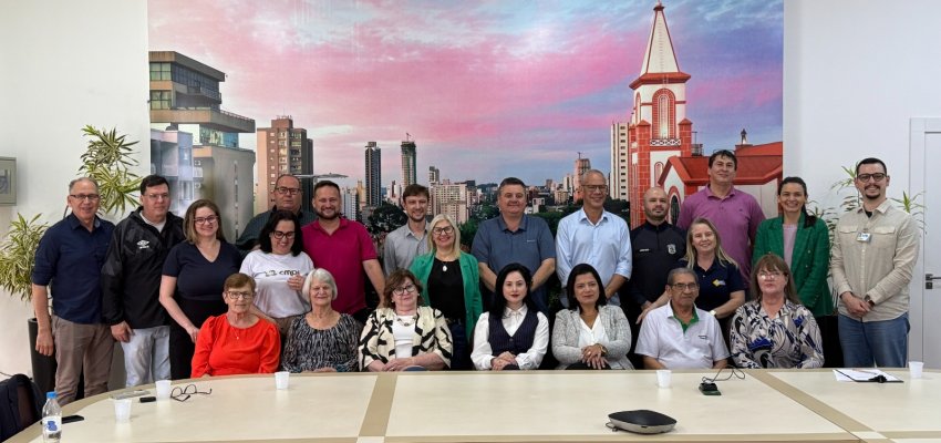 Conselheiros Municipais dos Direitos da Pessoa Idosa tomam posse em Chapecó