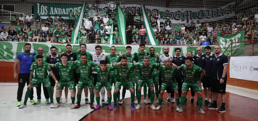 Vitória gigante! No embalo da torcida, Chape Futsal vence atual campeão da Liga Nacional