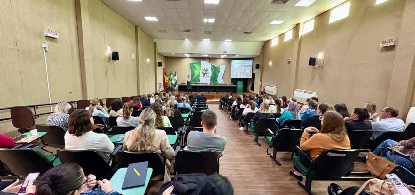 Prefeitura de Chapecó realiza seminário sobre Saúde Mental e Trabalho