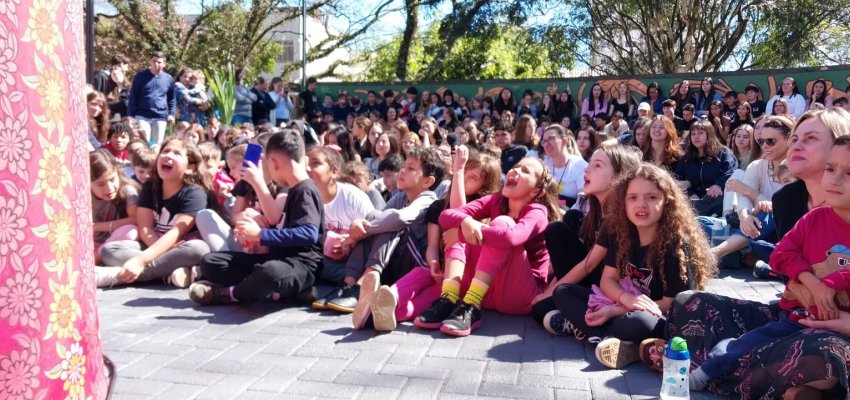 Festival de Teatro de Chapecó invade a cidade com peças descentralizadas