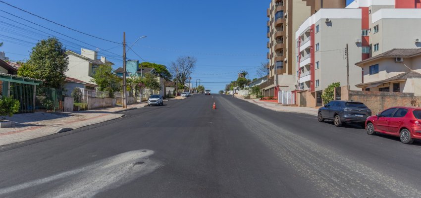 Alargamento da Rua Uruguai já está com pavimentação concluída