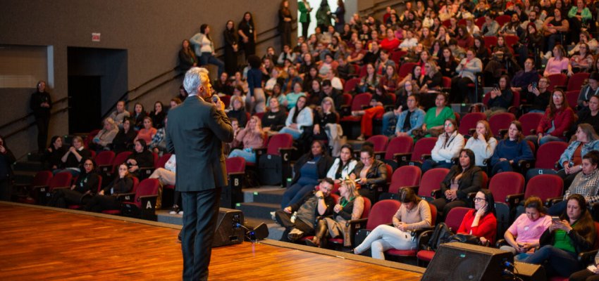 Secretaria de Educação promove formação continuada para professores da Rede Municipal