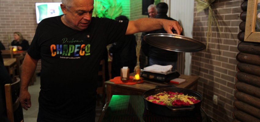 Inauguração do Café Colonial Desbrave Chapecó celebra turismo, tradição e sabores de Chapecó na Efap