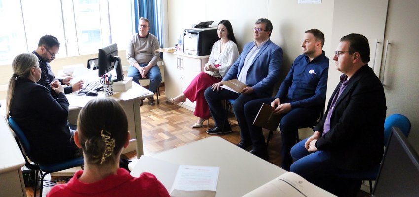 Sindicont e prefeitura de Chapec&oacute; debatem padroniza&ccedil;&atilde;o da NFS-e a partir de 2026