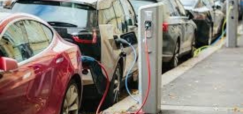 Chapecó abre prazo para concessão de pontos de recarga de carros elétricos
