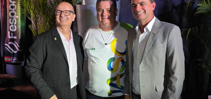 Fogo Simb&oacute;lico dos Jogos Abertos de Santa Catarina &eacute; aceso em Brusque e seguir&aacute; para Chapec&oacute;