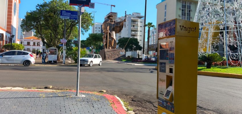 Novos parqu&iacute;metros entram em funcionamento em fevereiro