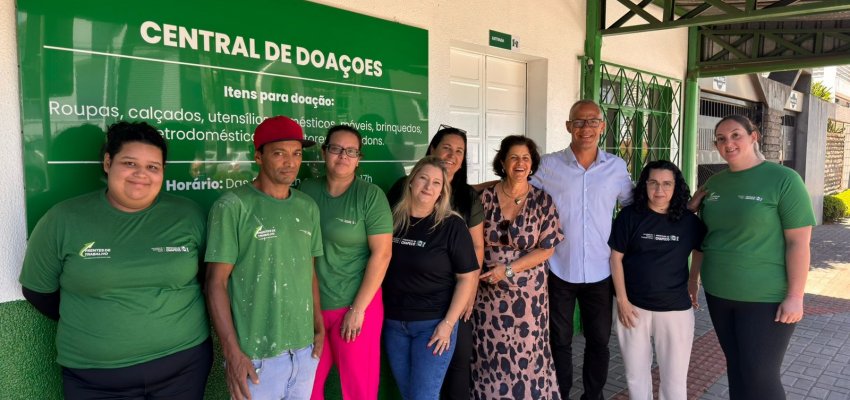 Equipes da Secretaria da Fam&iacute;lia e Prote&ccedil;&atilde;o Social recebem vereadores de S&atilde;o Miguel do Oeste