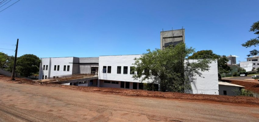 Obra da nova unidade de sa&uacute;de Norte de Chapec&oacute; j&aacute; est&aacute; em 65%