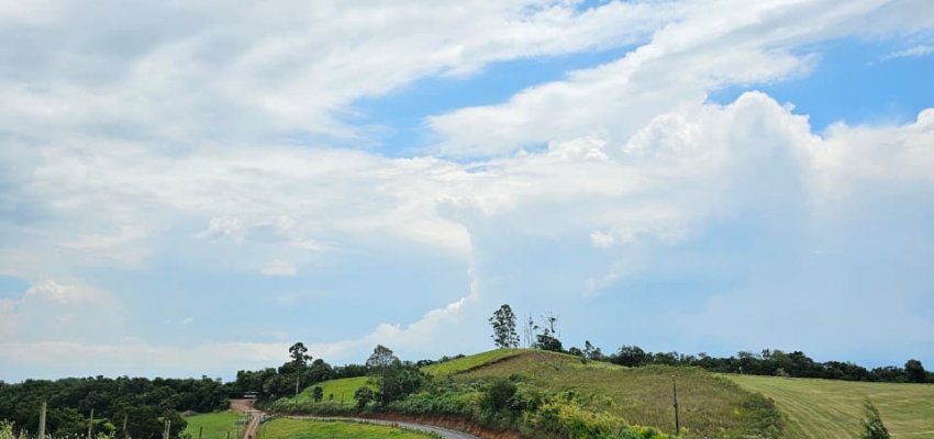 Prefeitura de Chapec&oacute; inaugura acesso asf&aacute;ltico da Linha Batistello