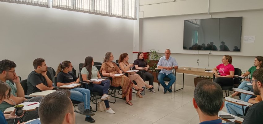 Prefeitura realiza reuni&atilde;o de alinhamento como equipe do Cadastro &Uacute;nico