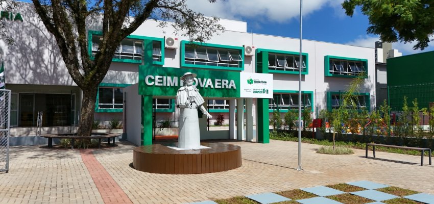 Secretaria de Cultura de Chapec&oacute; restaura a obra Champagnat, de Paulo de Siqueira