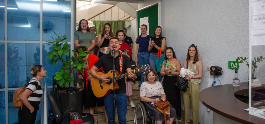 Secretaria de Educa&ccedil;&atilde;o de Chapec&oacute; homenageia servidoras com programa&ccedil;&atilde;o especial pelo Dia da Mulher