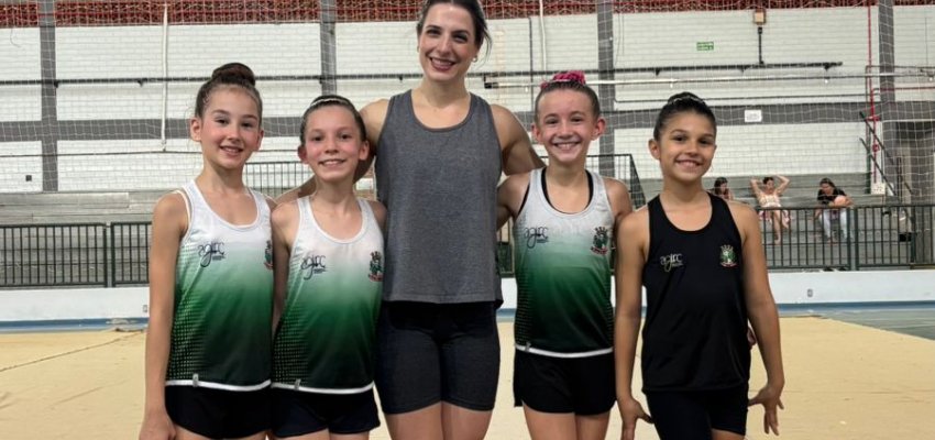 Visita de ex-atleta da Sele&ccedil;&atilde;o fortalece prepara&ccedil;&atilde;o da gin&aacute;stica r&iacute;tmica de Chapec&oacute;