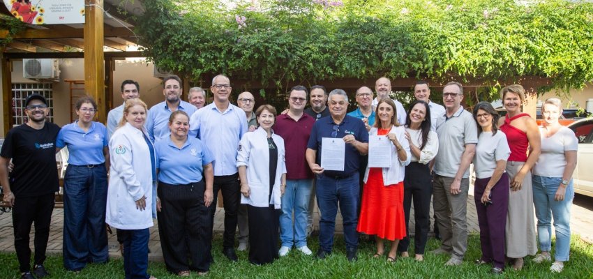 Prefeitura assina conv&ecirc;nio com a Casa da Acolhida em Chapec&oacute;