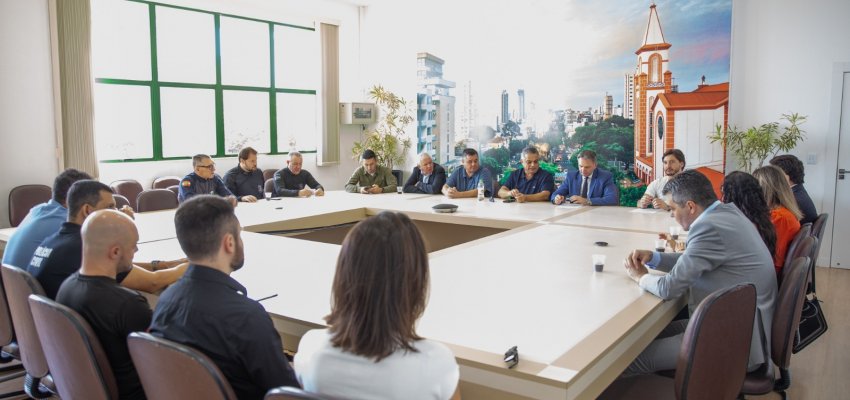 Prefeitura de Chapec&oacute; realiza reuni&atilde;o para definir a&ccedil;&otilde;es de combate ao feminic&iacute;dio