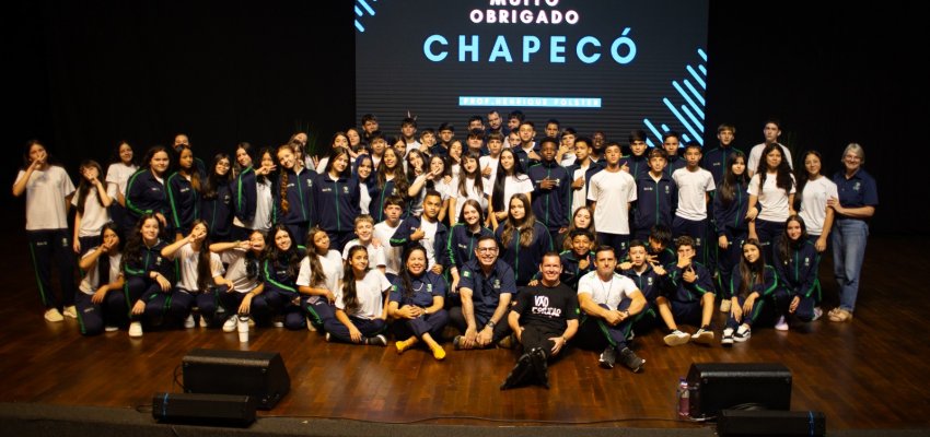 Secretaria de Educa&ccedil;&atilde;o promove palestra sobre sonhos e futuro para estudantes da Rede Municipal