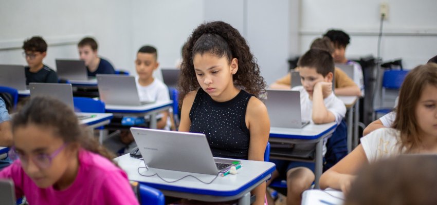 Rede Municipal de Ensino realiza primeira etapa do Avalia Chapec&oacute;