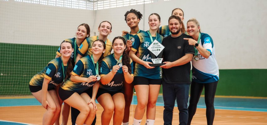 Col&eacute;gio Marista &eacute; campe&atilde;o municipal no handebol feminino (15 a 17 anos)