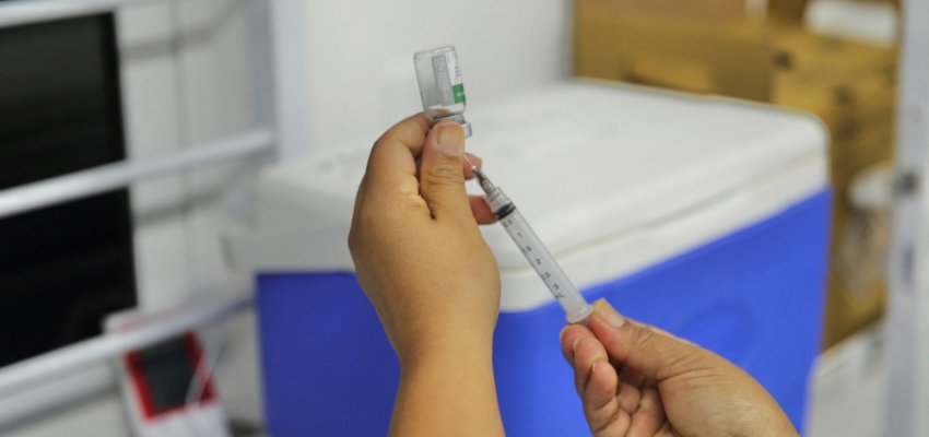 Vacina&ccedil;&atilde;o contra gripe vai a parques e pra&ccedil;a s&aacute;bado