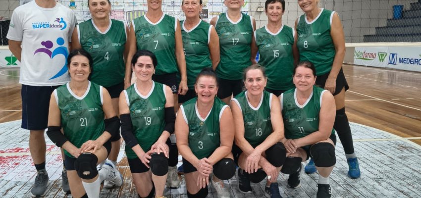 Equipe de Chapec&oacute; vence torneio e chega embalada para o JASTI