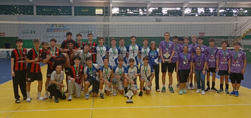 Marista &eacute; campe&atilde;o do voleibol masculino (15 a 17 anos) no JESC municipal