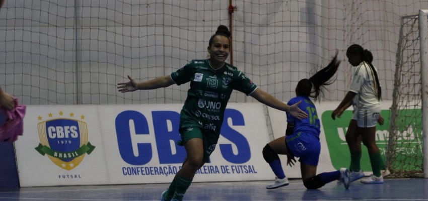 PMC/Female/Uno estreia com goleada na Liga Feminina de Futsal