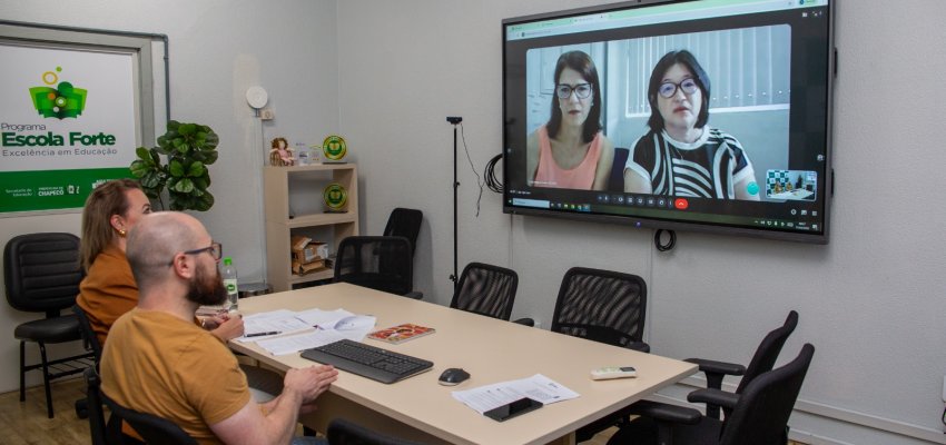 Secretaria de Educa&ccedil;&atilde;o realiza troca de experi&ecirc;ncias com o munic&iacute;pio de Joinville