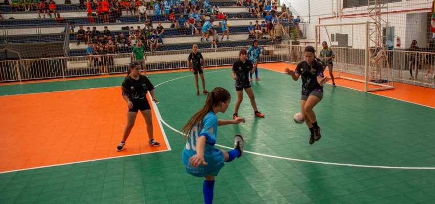 Futsal abre a fase classificat&oacute;ria dos Jogos Escolares da Rede Municipal de Ensino