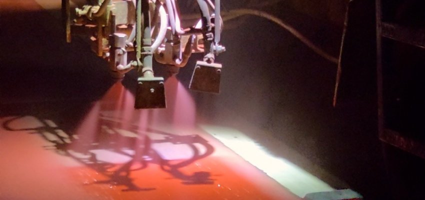 Prefeitura de Chapec&oacute; executa servi&ccedil;os de pintura e limpeza tamb&eacute;m durante a noite