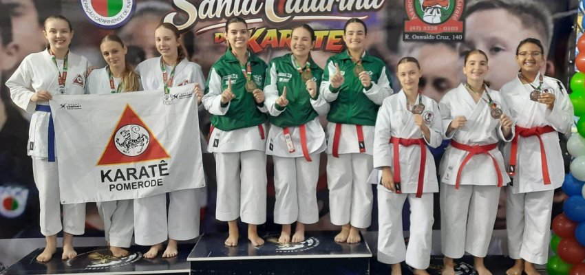 Karatecas de Chapec&oacute; s&atilde;o campe&atilde;s em Blumenau