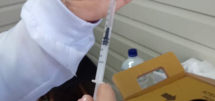 Vacina&ccedil;&atilde;o itinerante aplica 1.289 doses em Chapec&oacute;