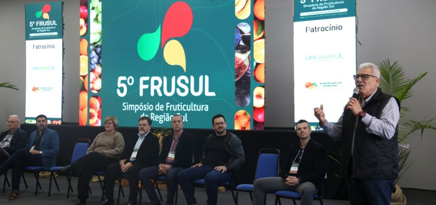 FRUSUL abre programa&ccedil;&atilde;o e re&uacute;ne setor frut&iacute;cola