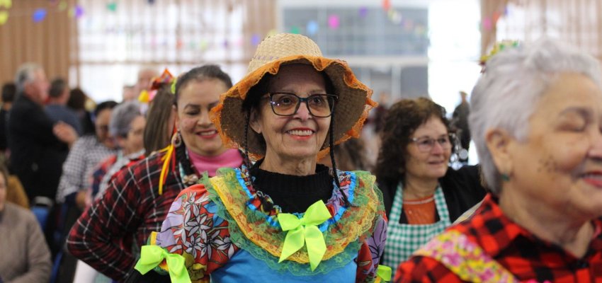 18&ordf; Festa da Ro&ccedil;a re&uacute;ne mais de 2.000 idosos em uma grande celebra&ccedil;&atilde;o de integra&ccedil;&atilde;o e alegria