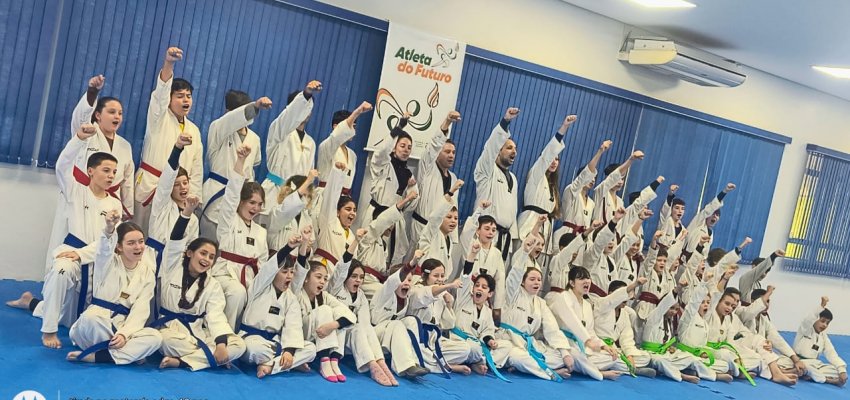 Alunos de Taekwondo participam de exame de gradua&ccedil;&atilde;o pelo Programa Atleta do Futuro 