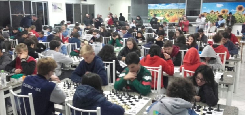 Xadrez vence etapa do Circuito Oeste 